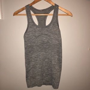 lululemon athletica Tops - workout top lululemon athletica Tops - workout top